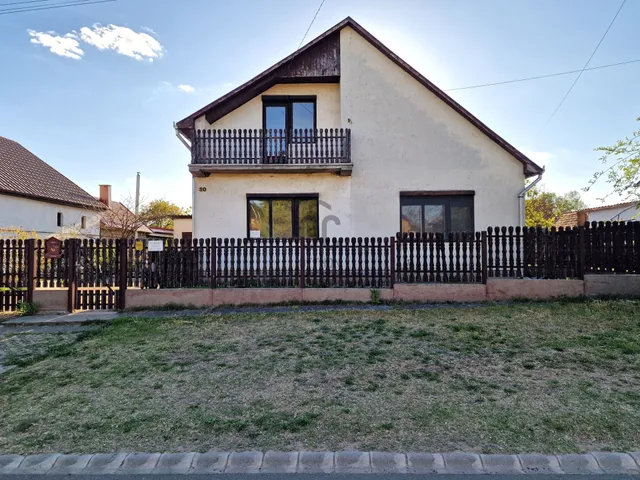 Eladó ház Téglás 125 nm