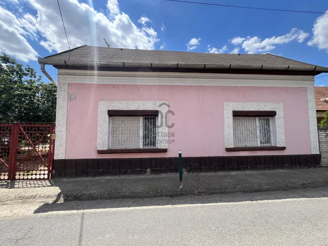Eladó ház Debrecen, Hatvan utcai kert 61 nm