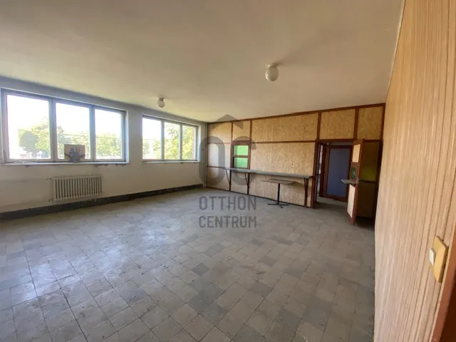 Eladó kereskedelmi és ipari ingatlan Biharkeresztes 360 nm