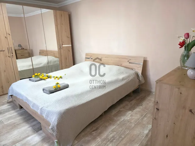 Kiadó kereskedelmi és ipari ingatlan Debrecen, Úrrétje 400 nm