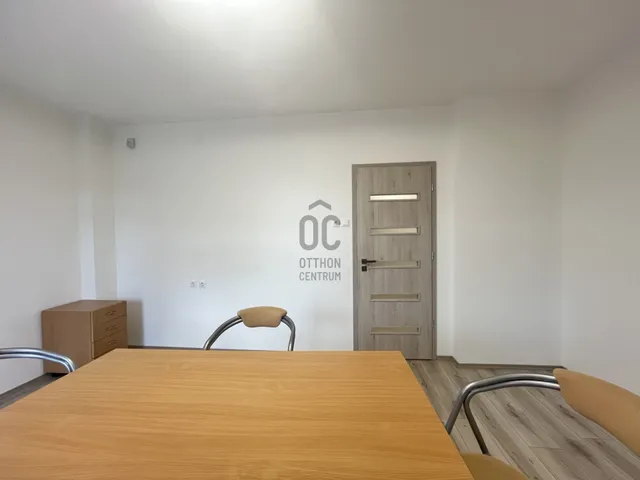 Kiadó kereskedelmi és ipari ingatlan Debrecen, Sestakert 40 nm