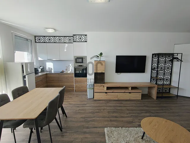 Kiadó kereskedelmi és ipari ingatlan Hajdúböszörmény 230 nm