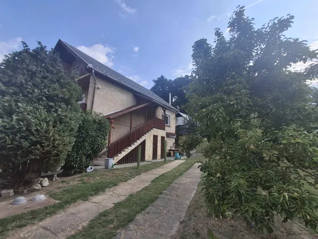 Eladó ház Csolnok 166 nm