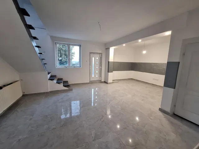 Eladó ház Lábatlan 110 nm