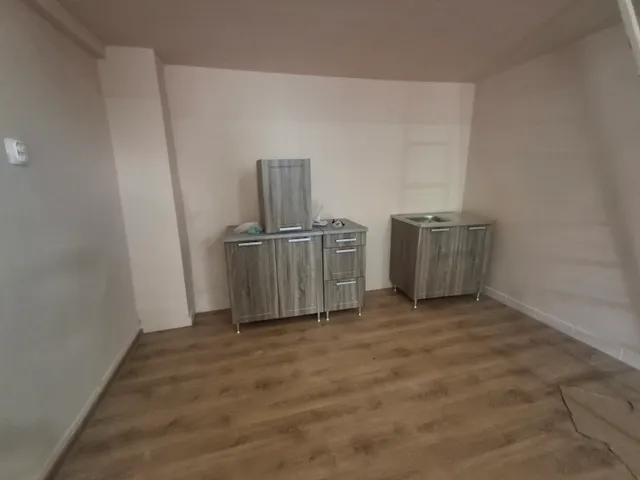 Kiadó lakás Esztergom, Kossuth Lajos utca 72 40 nm