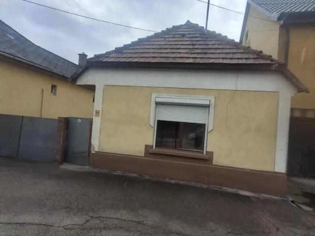 Eladó ház Tát 90 nm