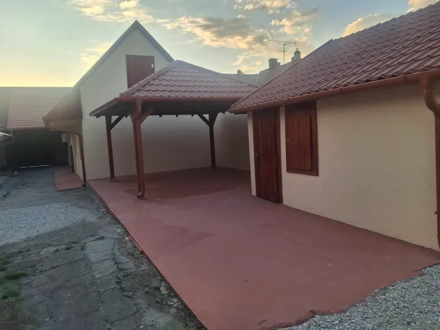 Eladó ház Esztergom, Jókai Mór utca 75 nm