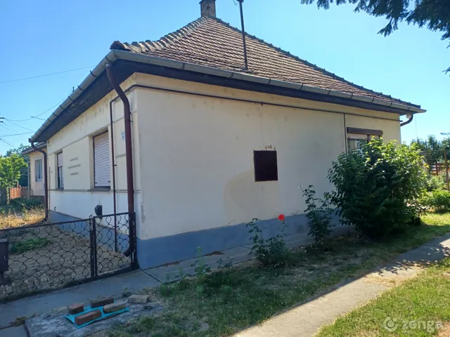 Eladó ház Fehérgyarmat, Hadház utca 144 nm