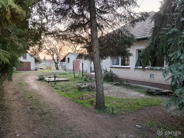 Eladó ház Pusztavacs 86 nm