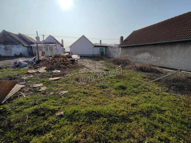 Eladó telek Mohács 183 nm