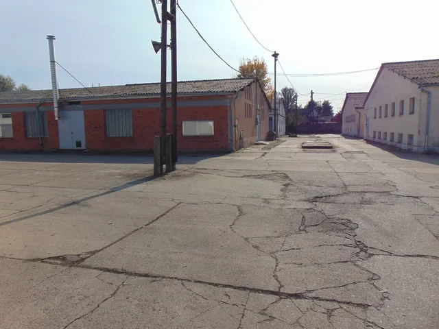 Kiadó kereskedelmi és ipari ingatlan Mohács 1 nm