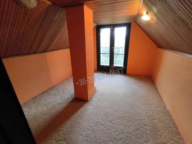 Eladó üdülő és hétvégi ház Bár, Szőlőhegy 40 nm