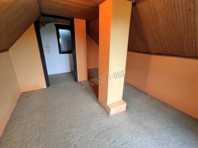 Eladó üdülő és hétvégi ház Bár, Szőlőhegy 40 nm