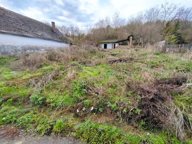 Eladó telek Bár 1479 nm