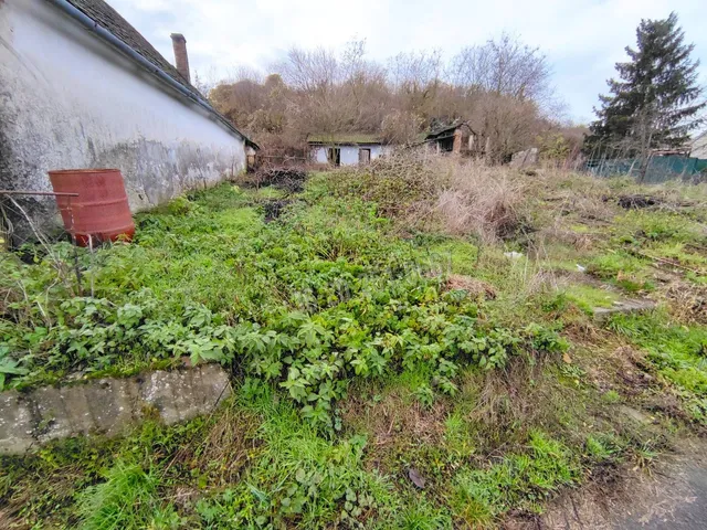 Eladó telek Bár 1479 nm