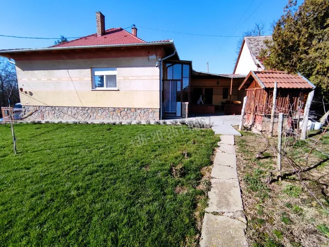 Eladó ház Geresdlak 133 nm