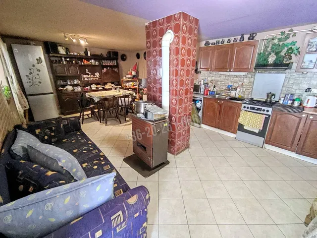 Eladó ház Lánycsók 87 nm