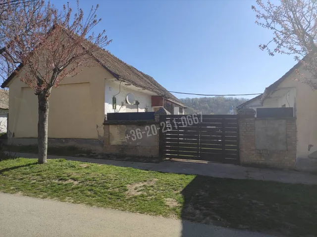Eladó ház Kisnyárád 110 nm