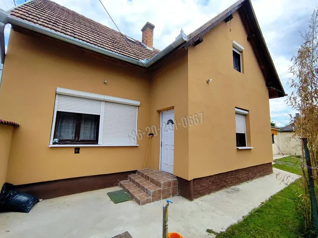 Kiadó ház Mohács 131 nm