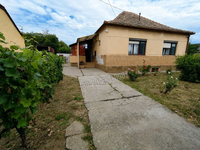 Eladó ház Mohács 72 nm