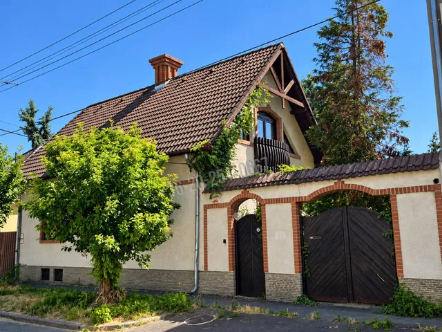 Eladó ház Mohács 197 nm