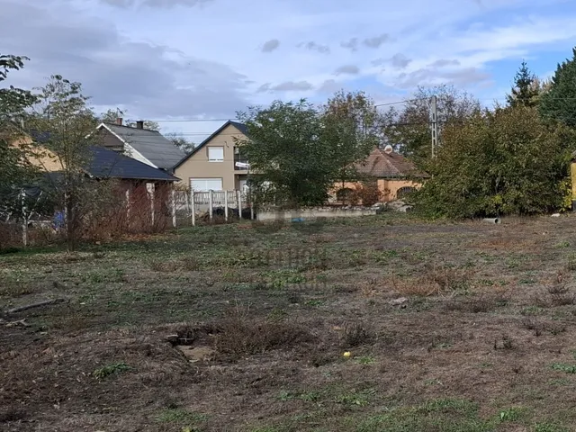 Eladó telek Dánszentmiklós 3971 nm