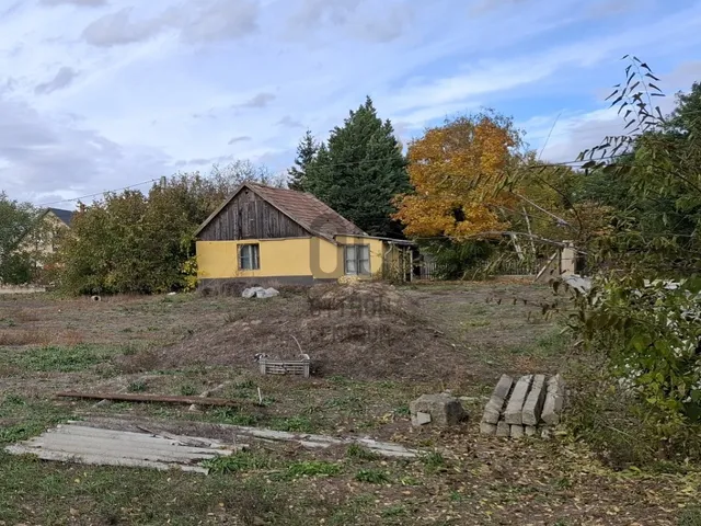 Eladó telek Dánszentmiklós 4061 nm