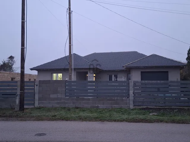 Eladó ház Nagykáta 163 nm