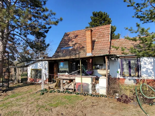 Eladó üdülő és hétvégi ház Cegléd 34 nm