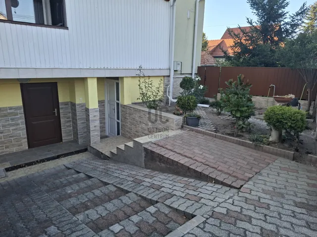 Eladó ház Albertirsa 275 nm