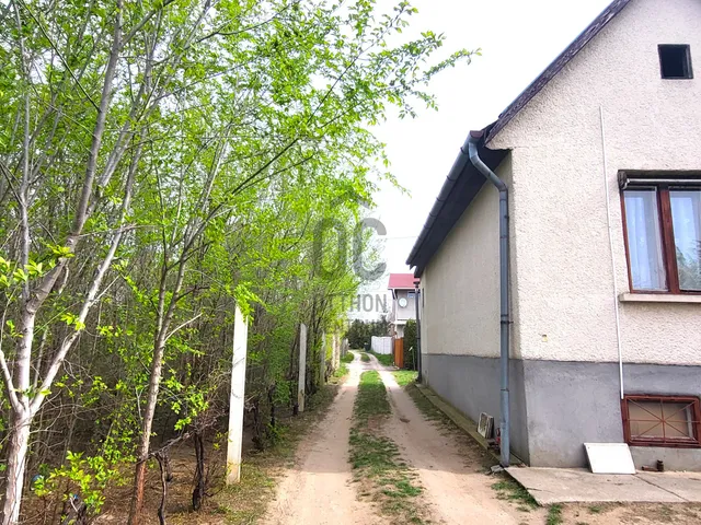 Eladó mezőgazdasági ingatlan Monor 877 nm