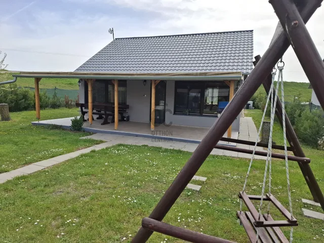 Eladó nyaraló Békésszentandrás 90 nm