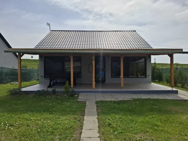 Eladó nyaraló Békésszentandrás 90 nm