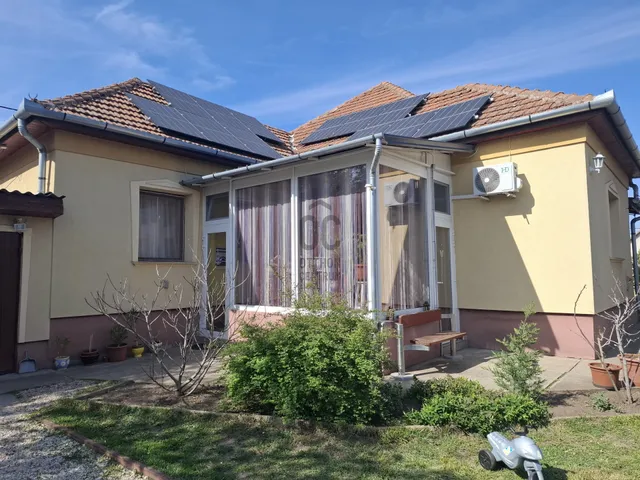 Eladó ház Tápiószentmárton 77 nm