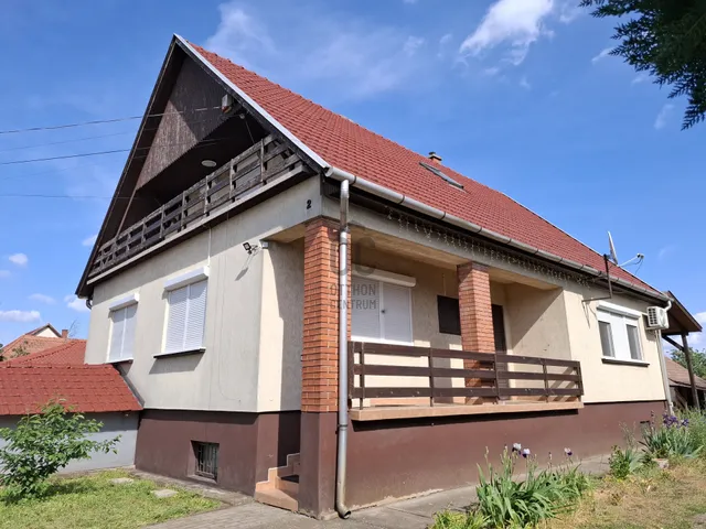 Eladó ház Tápiószele 150 nm
