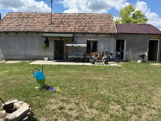 Eladó ház Tápiószele 39 nm