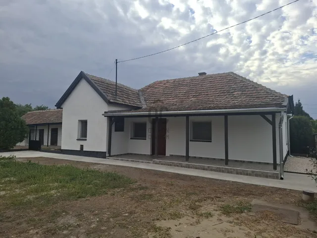 Eladó ház Farmos 57 nm