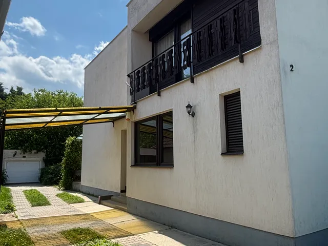 Eladó ház Tiszalök 200 nm