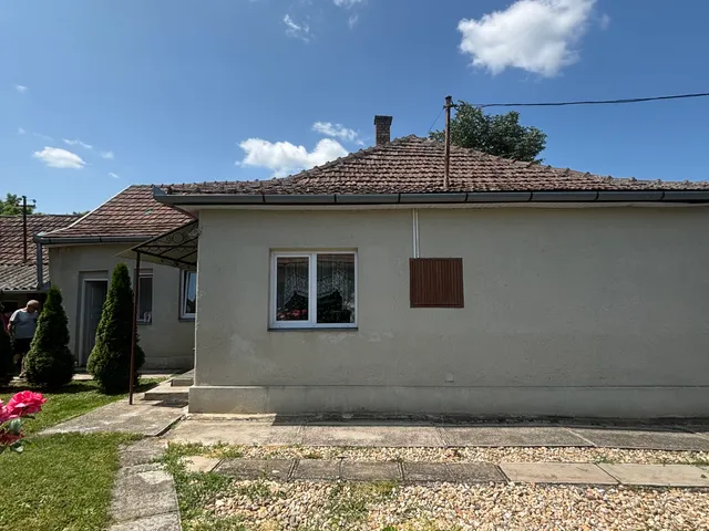 Eladó ház Tiszavasvári 67 nm