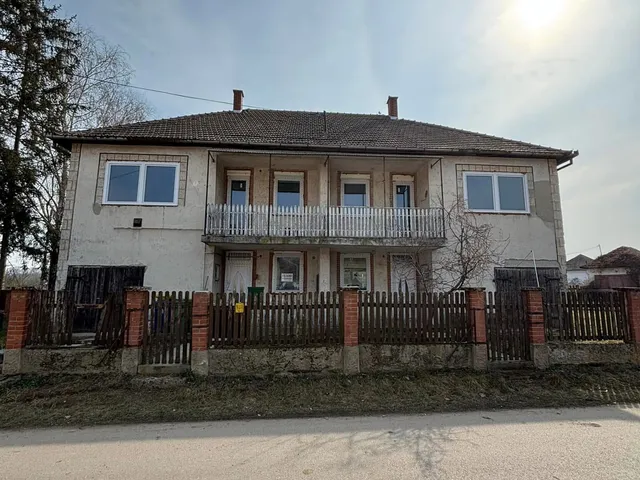 Eladó ház Tiszadob 262 nm