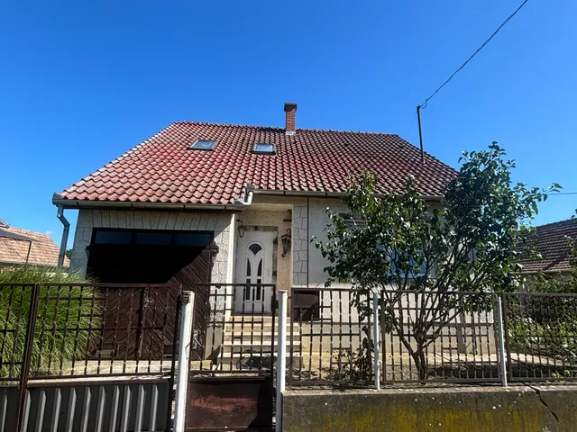 Eladó ház Tiszadada 110 nm