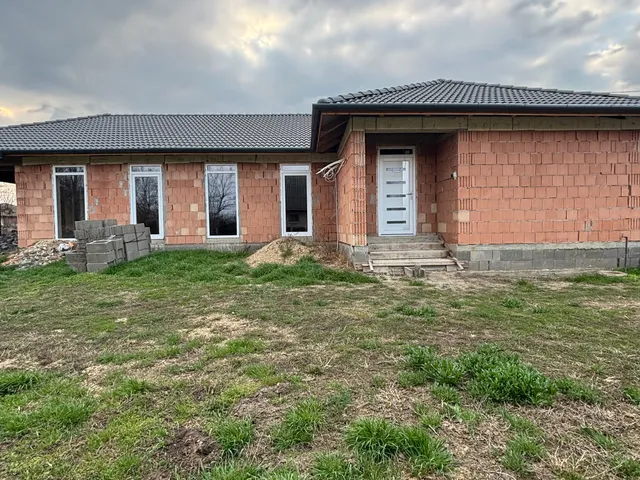 Eladó ház Szorgalmatos 124 nm