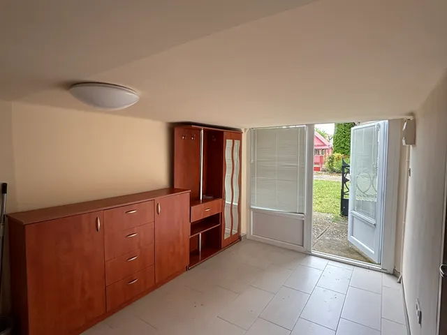 Eladó nyaraló Tiszavasvári, 4440 79 nm