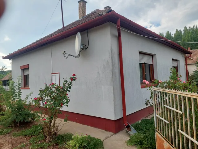 Eladó ház Tiszadada 90 nm