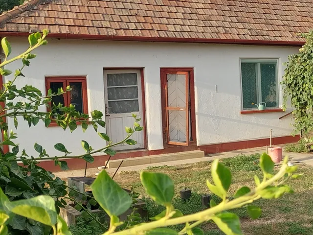 Eladó ház Tiszadada 90 nm