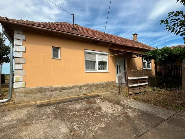Eladó ház Tiszalök 76 nm