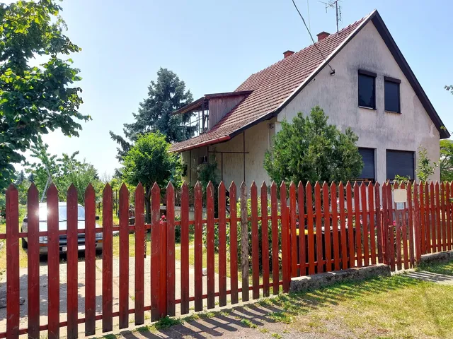 Eladó ház Szolnok, Szandaszőlős 131 nm