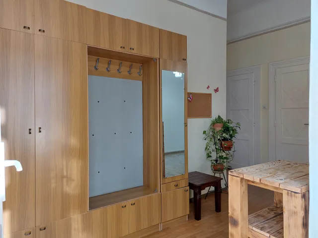 Kiadó kereskedelmi és ipari ingatlan Szolnok, Belváros 83 nm