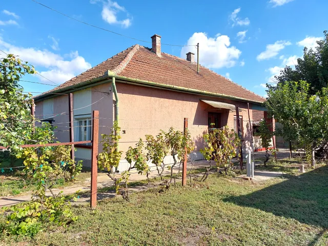 Eladó ház Szolnok, Déli városrész 85 nm