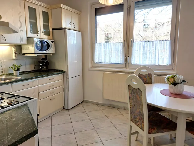 Kiadó lakás Szolnok, Belváros 48 nm